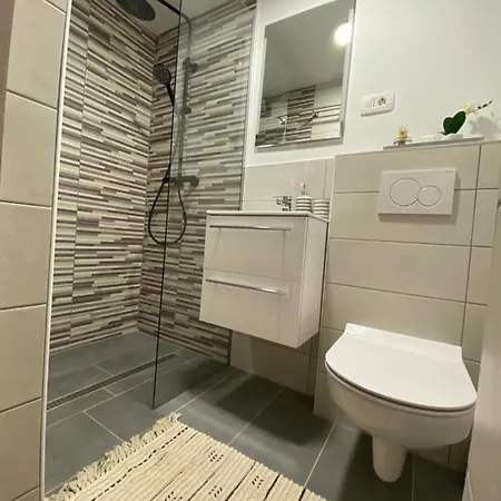 Greg's Homestay szállás