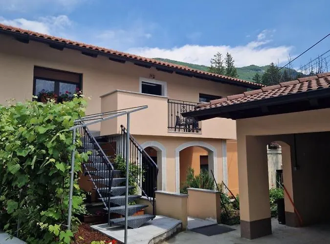 Δωμάτια σε οικογενειακή κατοικία Greg's